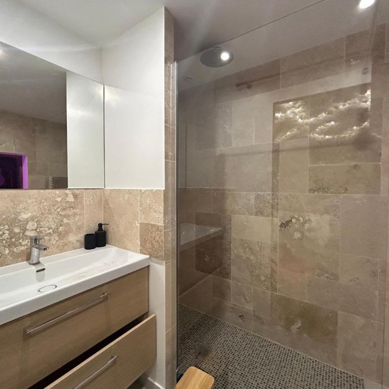 Love room in Paris - Appartement 1 Chambre - 13