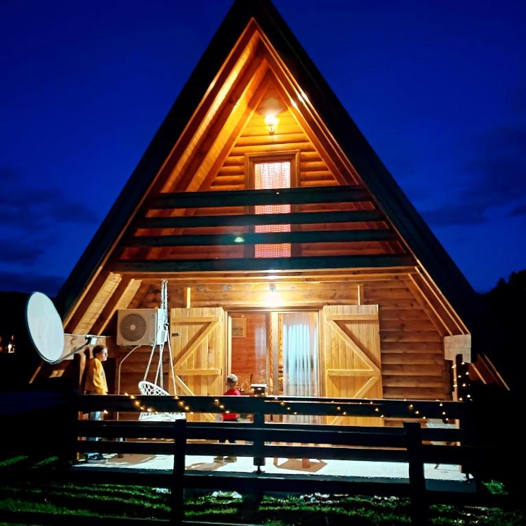 Brvnare Vujičic - Two-Bedroom House - 16