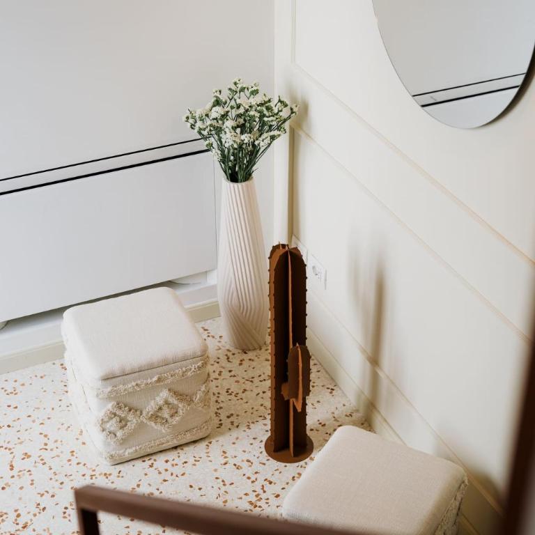 Palazzo D'Azeglio - Deluxe Double Room with Balcony - 9