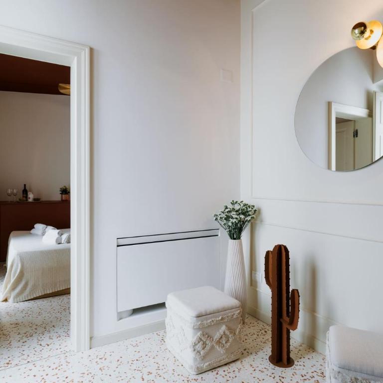 Palazzo D'Azeglio - Standard Double Room - 12