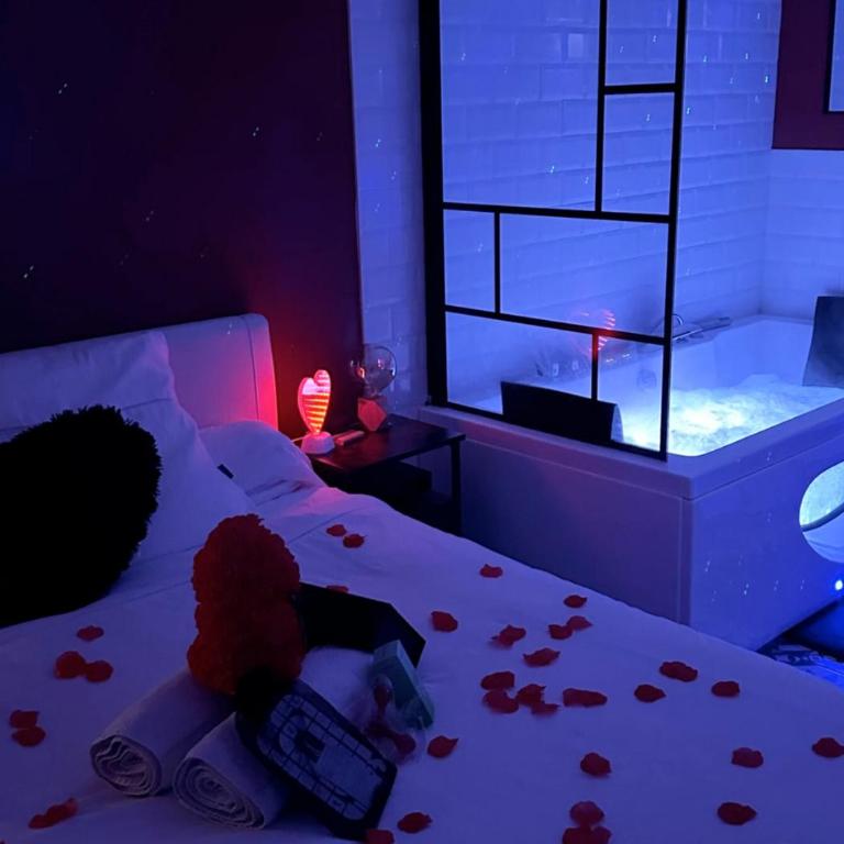 Amour Azur Appartement pour 2 avec jacuzzi et terrasse à 2 minutes de la mer - Studio - 1