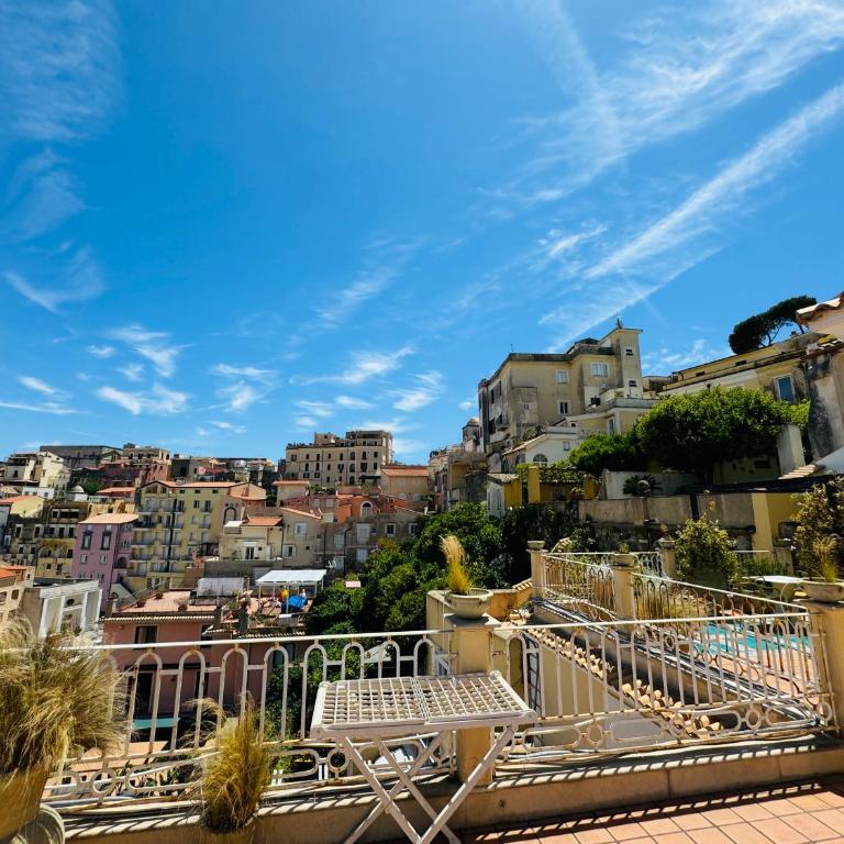 La Gaetana - UN LETTO IDEALE - Deluxe Double Room with Sea View - 7