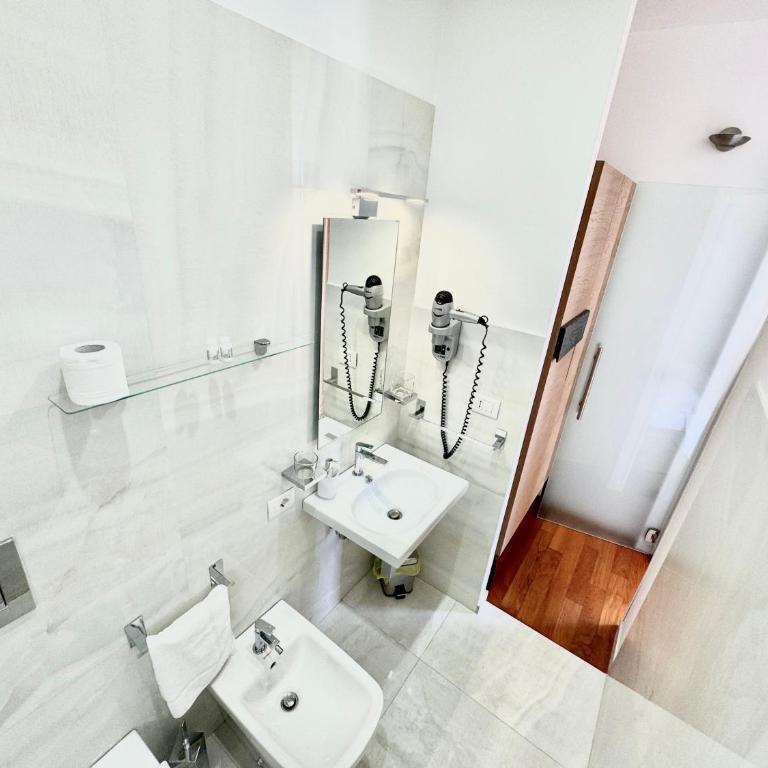 La Gaetana - UN LETTO IDEALE - Deluxe Double Room with Sea View - 16