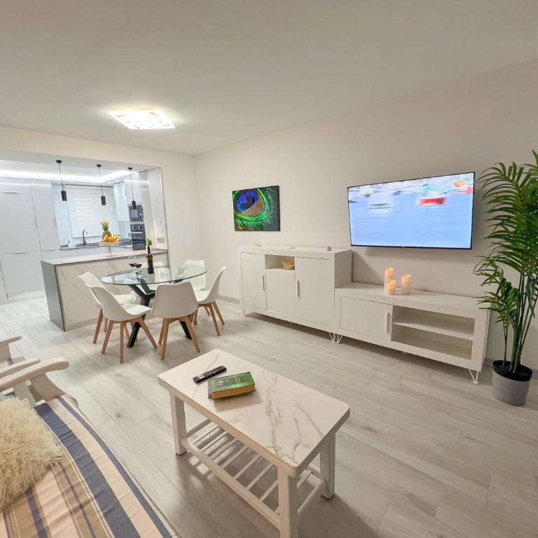 Mediterranea Loft New - Two-Bedroom Apartment - 7