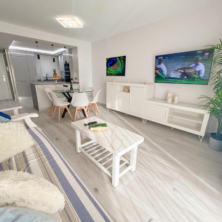 Mediterranea Loft New - Two-Bedroom Apartment - 9
