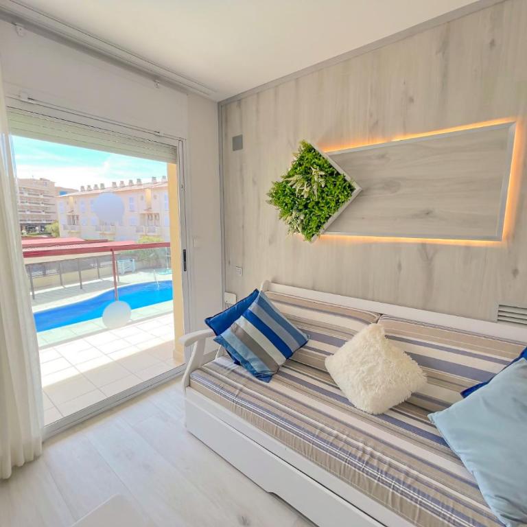 Mediterranea Loft New - Two-Bedroom Apartment - 12