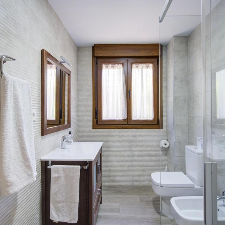 La Casita de Rufo - Five-Bedroom House - 46