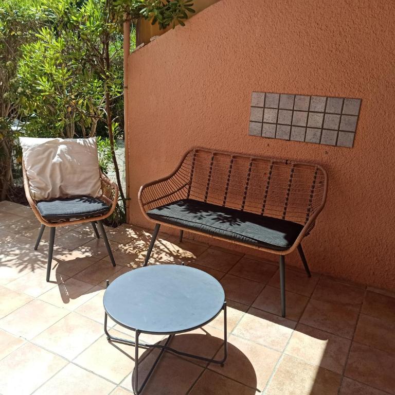 Studio avec piscine - Apartment with Garden View - 4