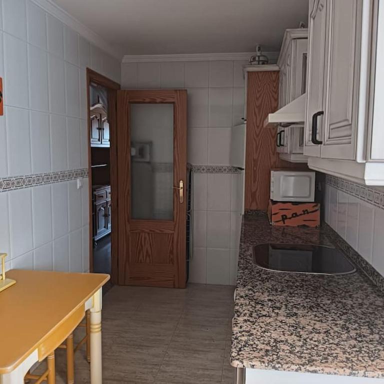 Apto en Conil con Plaza de Parking y Aire Acondicionado - Apartamento de 3 dormitorios - 6