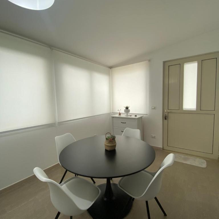 AL 136 - Suite - 4