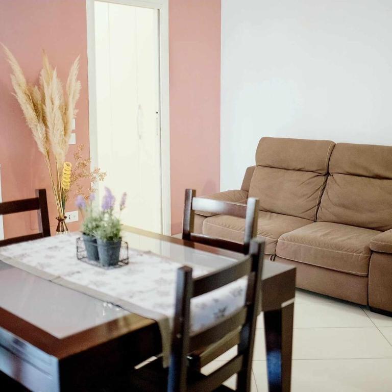 Appartamento con giardino - Appartamento con 2 Camere da Letto - 3