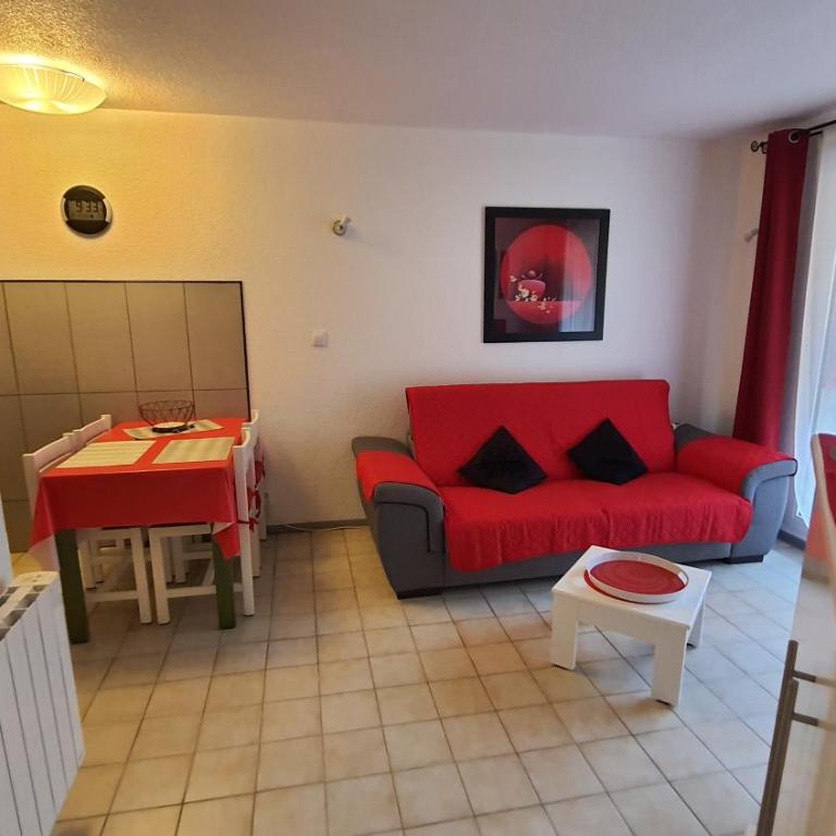 Joli T2 climatisé 70 dans un écrin de verdure 04000 - Maison 1 Chambre - 1