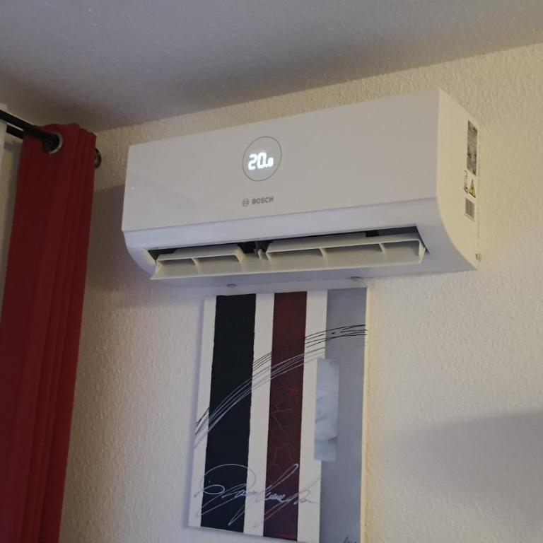 Joli T2 climatisé 70 dans un écrin de verdure 04000 - Maison 1 Chambre - 16