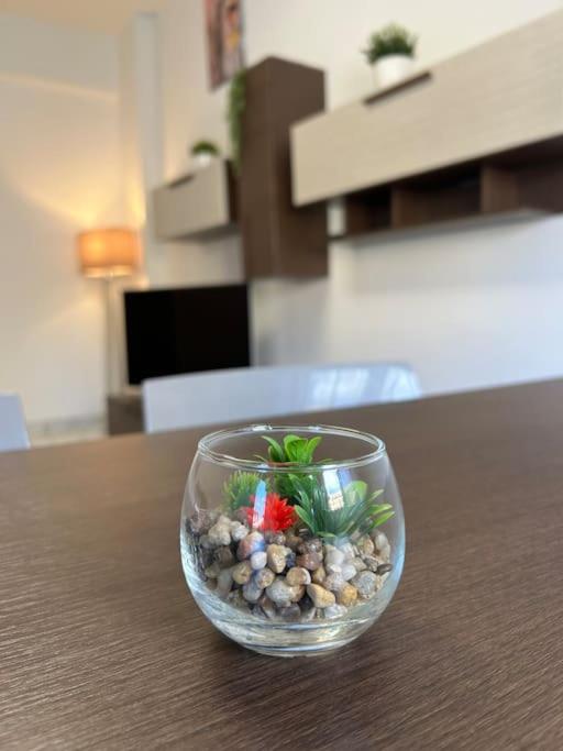Prella House Roma 50 mt da Metro B Jonio - Appartement 3 Chambres - 25