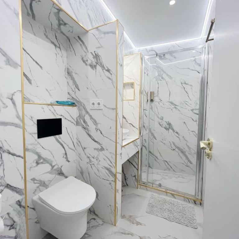 Lof6 Luxury plaza mayor - Three-Bedroom Apartment - 11