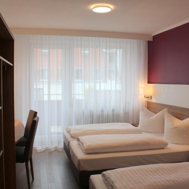 Hotel S16 - Comfort Vierbettzimmer - 8