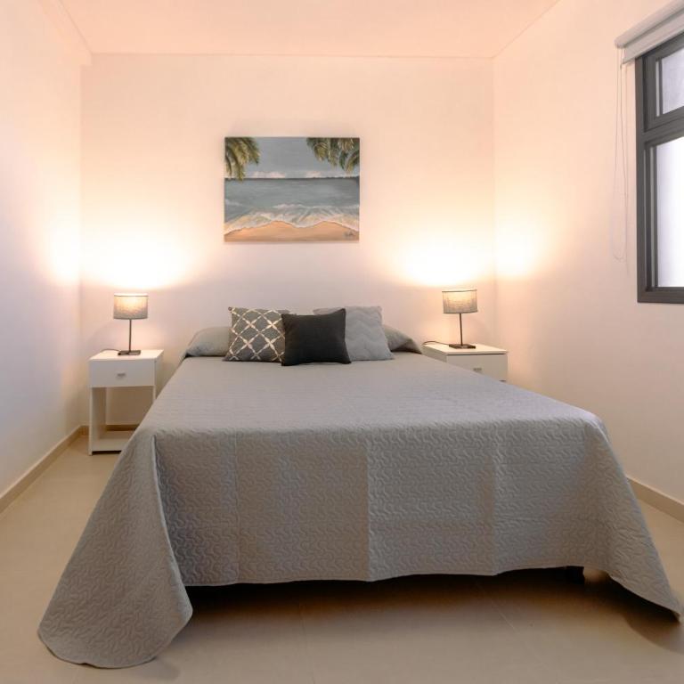 Departamento en Barrio tranquilo con Cochera - Two-Bedroom Apartment - 8