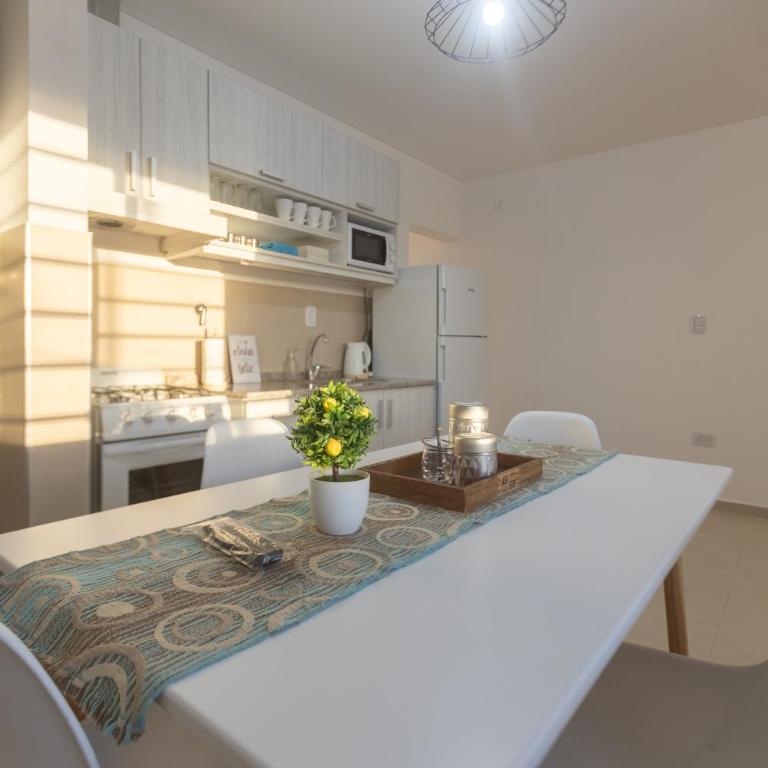 Departamento en Barrio tranquilo con Cochera - Two-Bedroom Apartment - 11