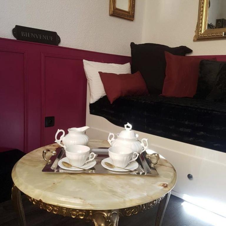 Studio Baroque - Clim - Parking - Pinède - Proche Village naturiste - One-Bedroom Apartment - 8