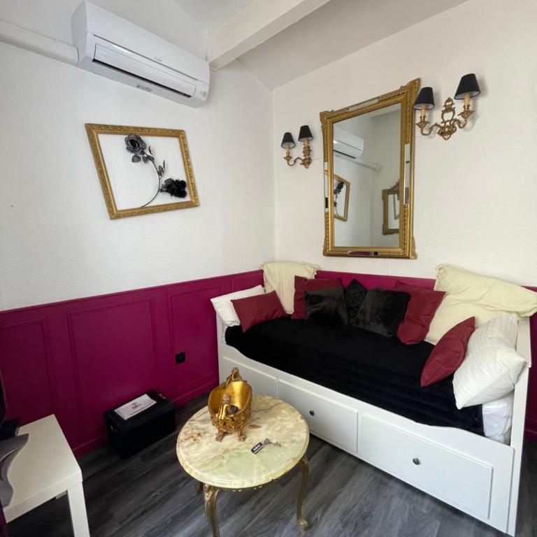 Studio Baroque - Clim - Parking - Pinède - Proche Village naturiste - One-Bedroom Apartment - 3