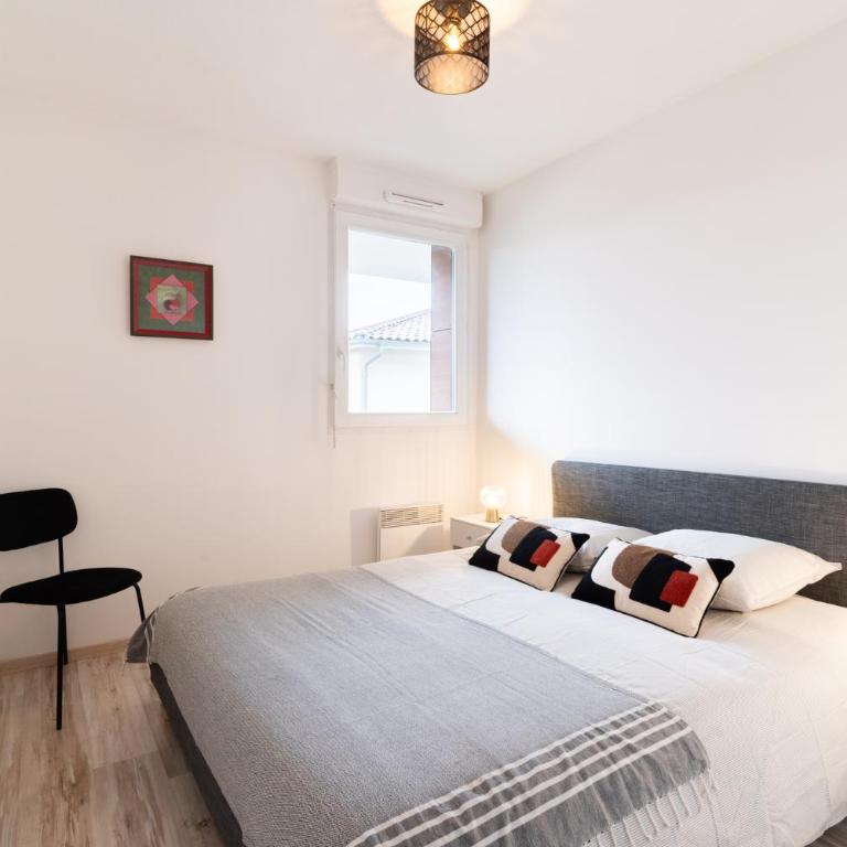 Le Rubens - Appartement 2 chambres - 6 personnes - Parking - Métro - Apartment mit 2 Schlafzimmern und Terrasse - 5