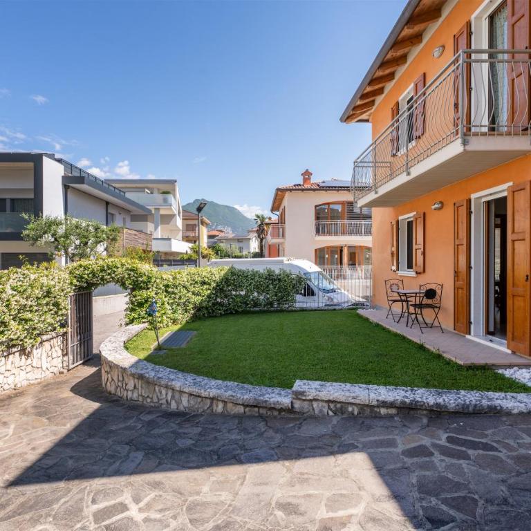 Villa Fontana w/ Private Garden - Appartamento con 3 Camere da Letto - 10