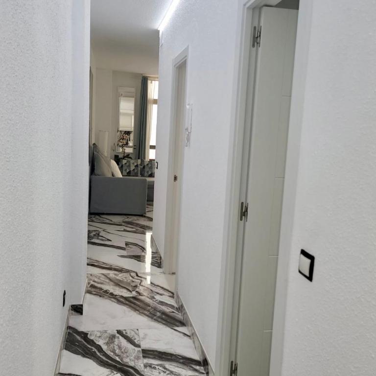 2 Bedrooms Flat + Balcony + Parking at Las Canteras Beach - Apartamento de 2 dormitorios - 25