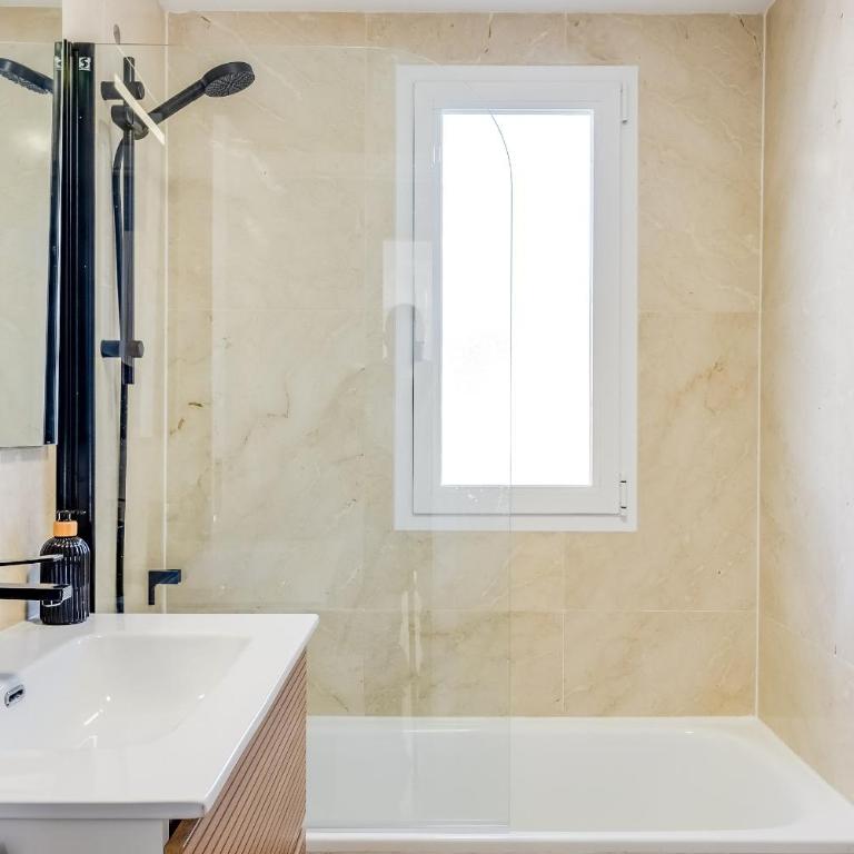 Ultimate Rentals - Heerlijk Appartement Op Loopafstand Van Het Strand - Gezamenlijk Zwembad - Apartment - 4