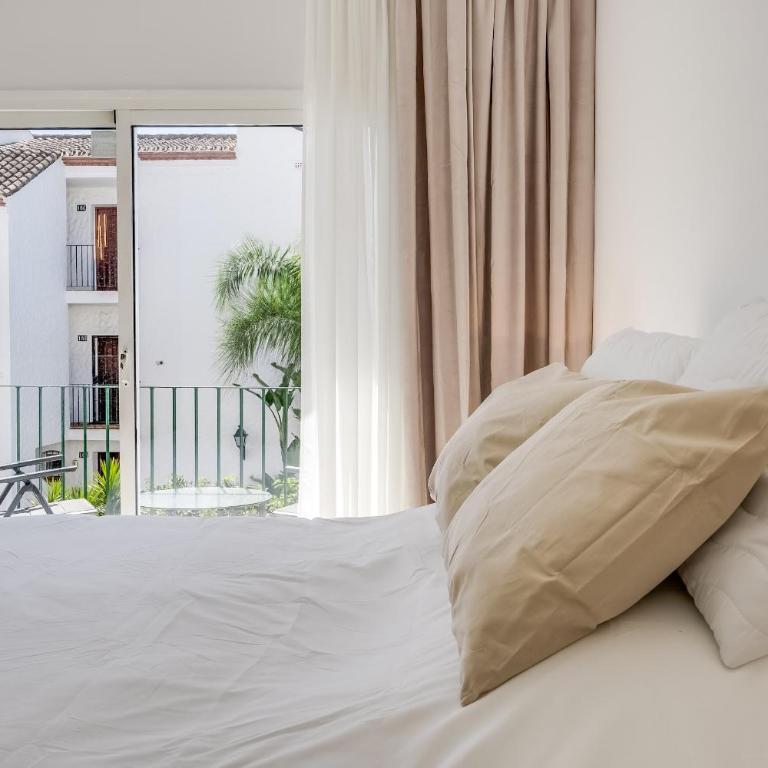 Ultimate Rentals - Heerlijk Appartement Op Loopafstand Van Het Strand - Gezamenlijk Zwembad - Apartment - 3