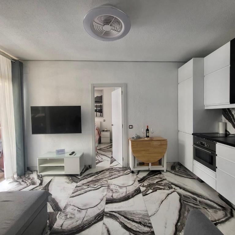 2 Bedrooms Flat + Balcony + Parking at Las Canteras Beach - Apartamento de 2 dormitorios - 5