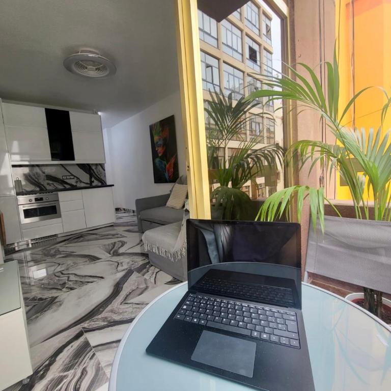 2 Bedrooms Flat + Balcony + Parking at Las Canteras Beach - Apartamento de 2 dormitorios - 2