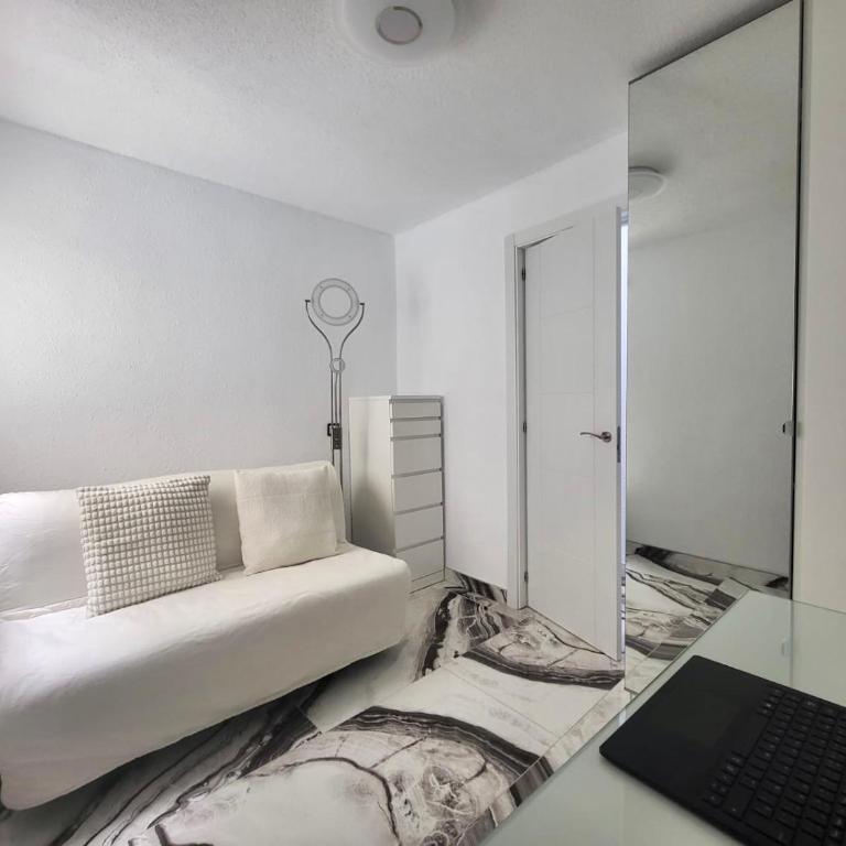 2 Bedrooms Flat + Balcony + Parking at Las Canteras Beach - Apartamento de 2 dormitorios - 19