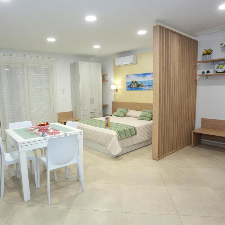 THEOS Holidays Apartments - Penthouse Apartment - 12