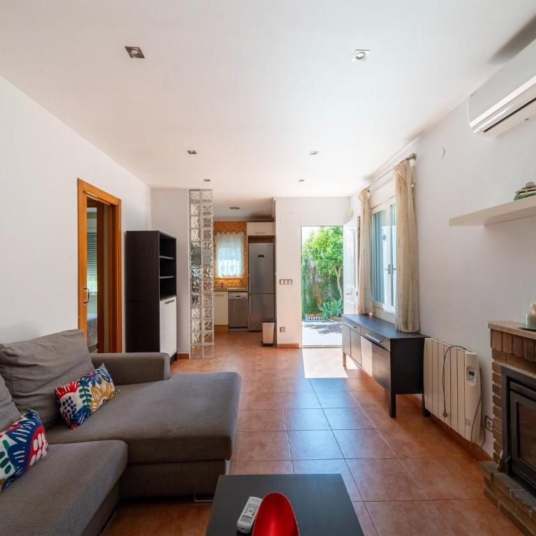 Holiday Home in Denia with Pool & Garden - Casa Vacacional de 3 dormitorios - 9