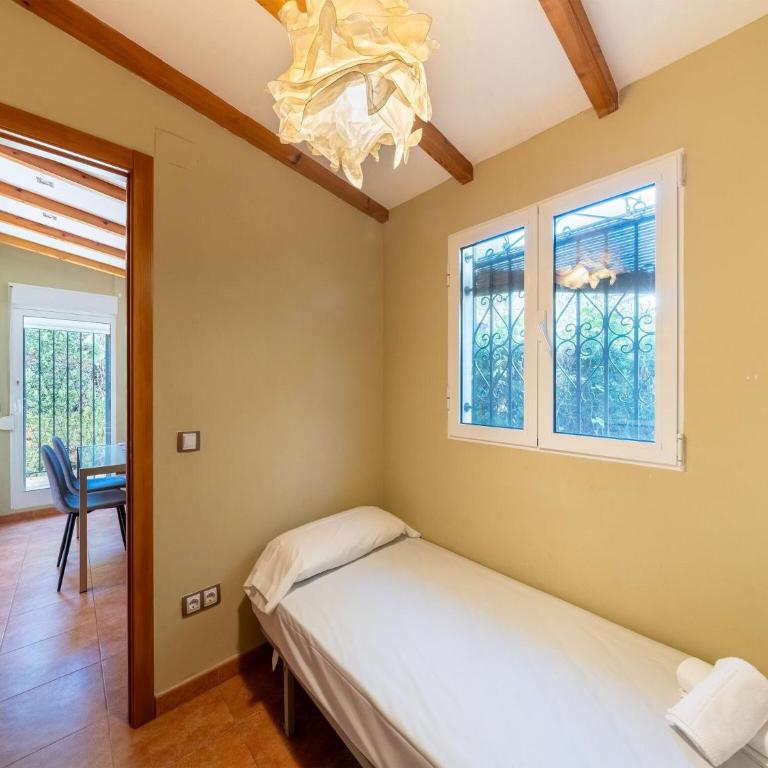 Holiday Home in Denia with Pool & Garden - Casa Vacacional de 3 dormitorios - 20