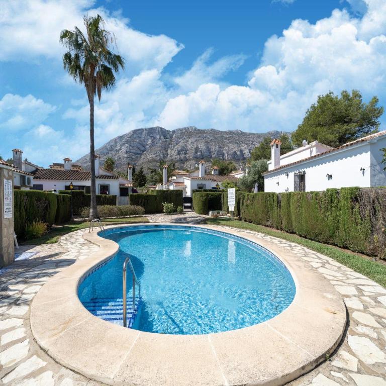 Holiday Home in Denia with Pool & Garden - Casa Vacacional de 3 dormitorios - 1