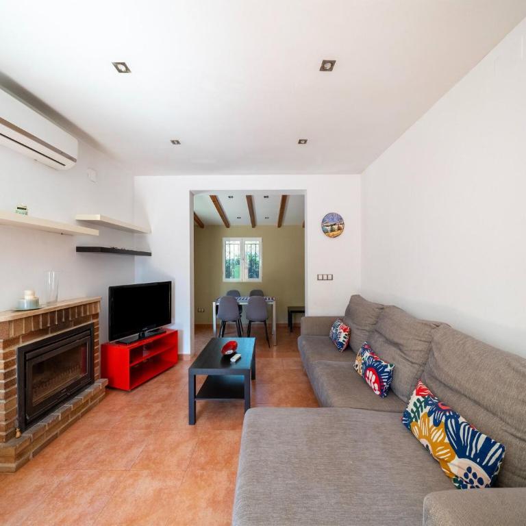 Holiday Home in Denia with Pool & Garden - Casa Vacacional de 3 dormitorios - 2
