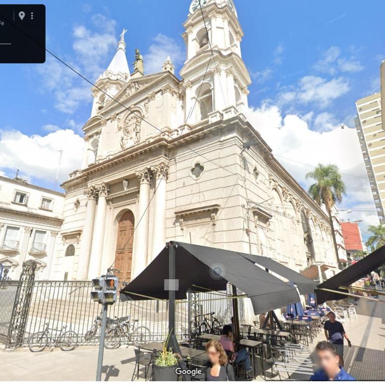 Departamento en PEATONAL con SEGURIDAD privada 24hs - Apartamento de 1 dormitorio - 17