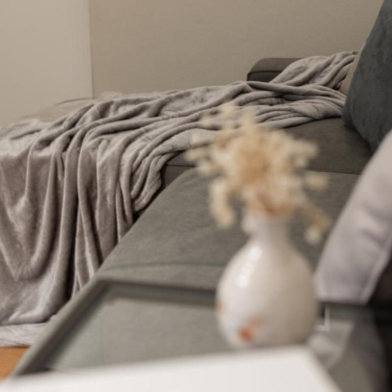 Suite near River, Relax and Design behind the Tower - One-Bedroom Apartment - 4