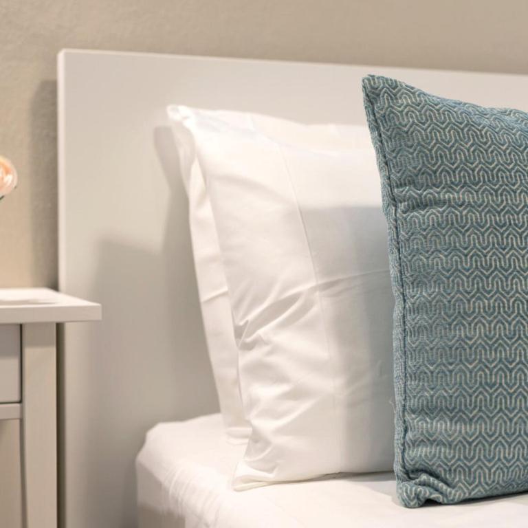 Suite near River, Relax and Design behind the Tower - One-Bedroom Apartment - 15