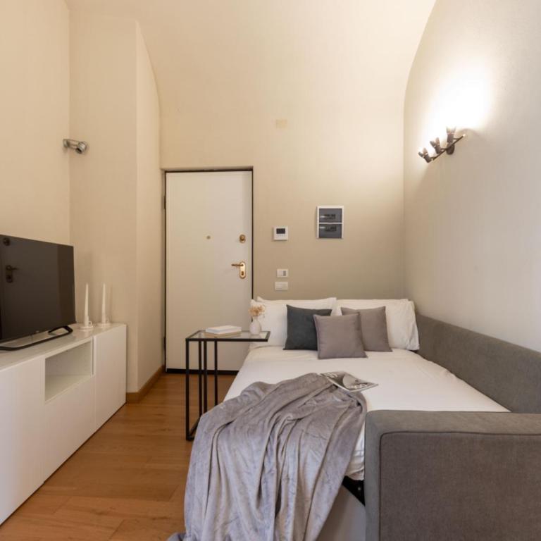 Suite near River, Relax and Design behind the Tower - One-Bedroom Apartment - 16