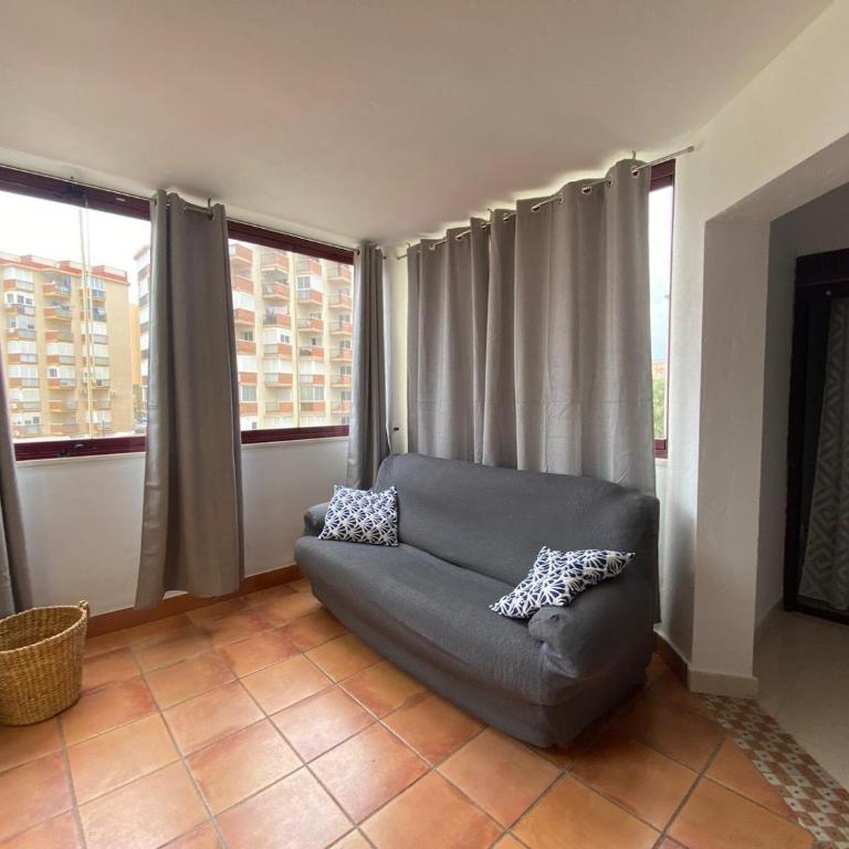 TORROX PLAYA Avenida del Faro, cerca del Paseo Marítimo calle Rio de la Plata 6 - Apartamento de 2 dormitorios - 5