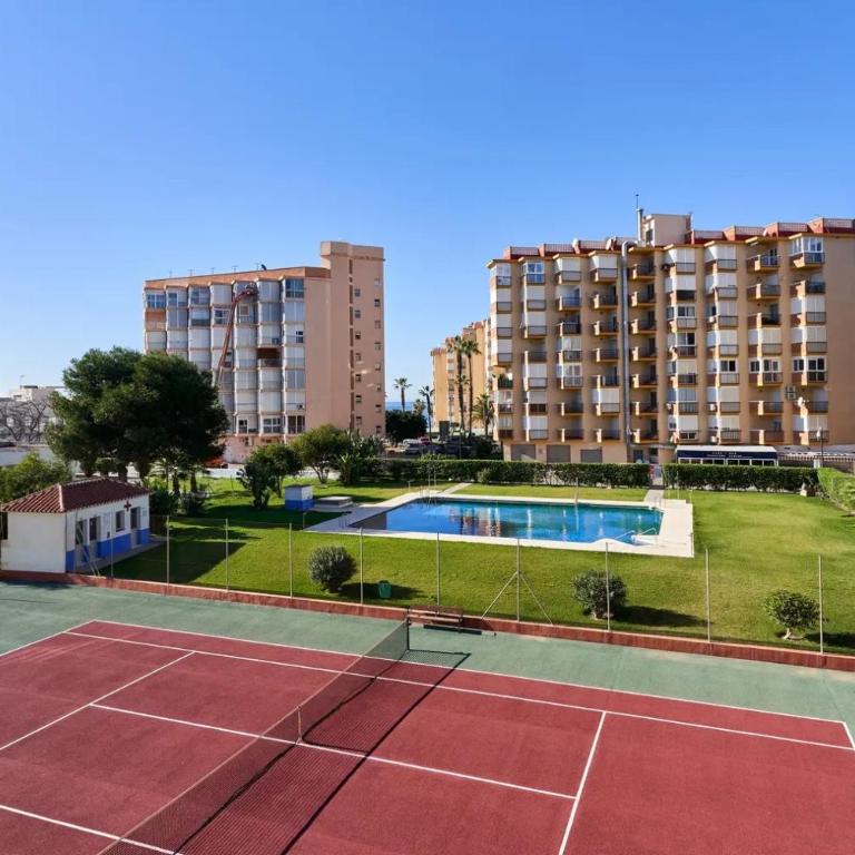 TORROX PLAYA Avenida del Faro, cerca del Paseo Marítimo calle Rio de la Plata 6 - Apartamento de 2 dormitorios - 2