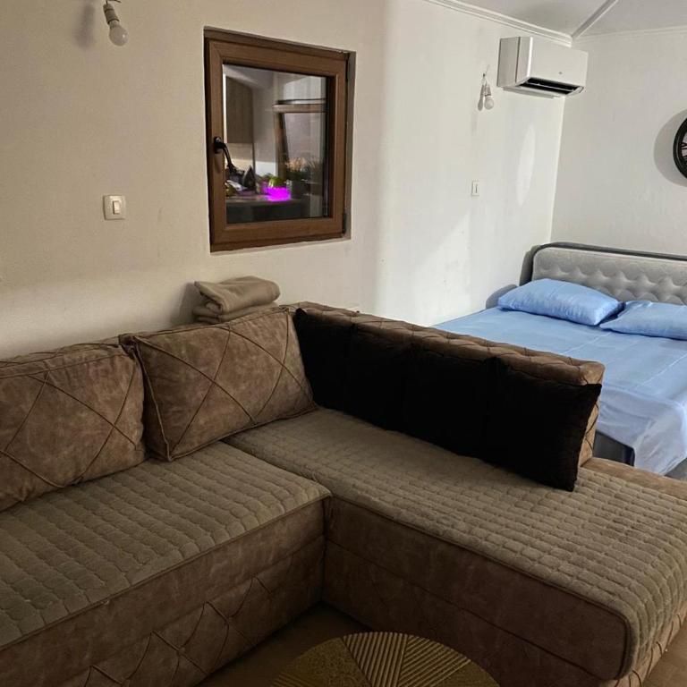 Apartmani Knezevic - Apartment with View and Balcony - 10