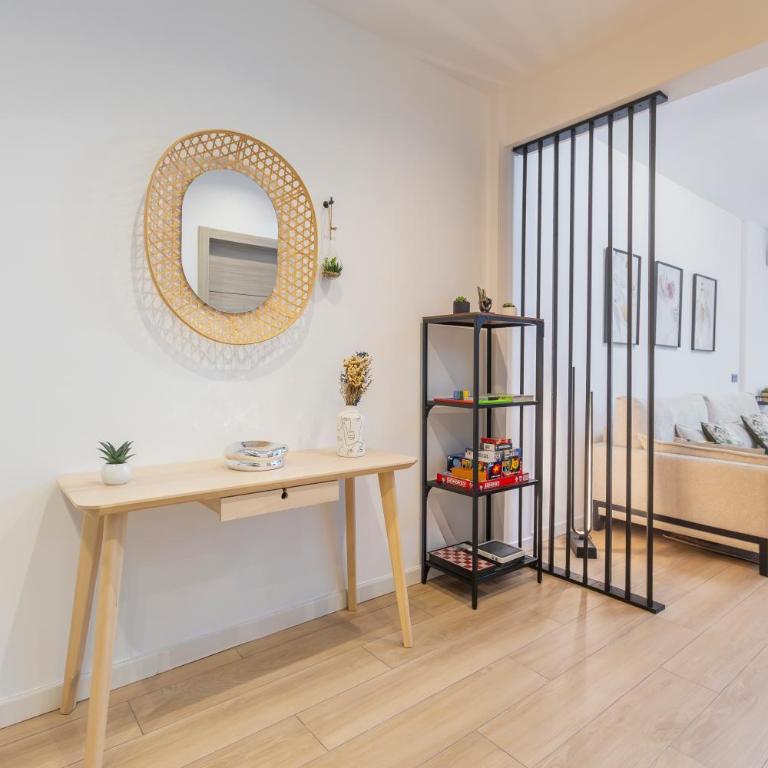 Fully renovated apartment in the heart of Fuengirola, 2 min walk to the beach - Two-Bedroom Apartment - 39