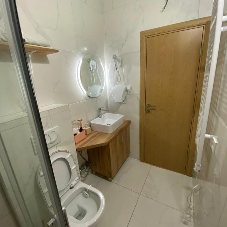 Apartmani Knezevic - Apartment with View and Balcony - 3