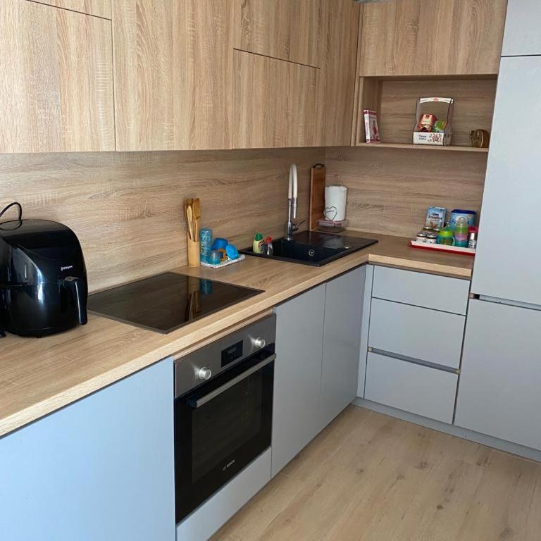 Apartmani Knezevic - Apartment with View and Balcony - 5