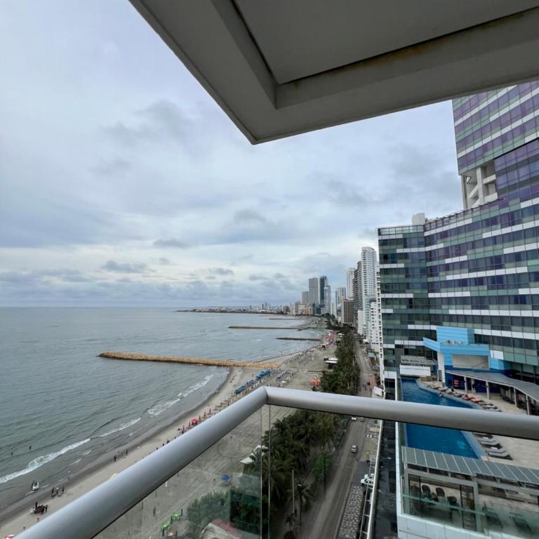 Beachfront Luxurious Apartment, Palmetto Beach - Apartamento de 3 dormitorios - 60