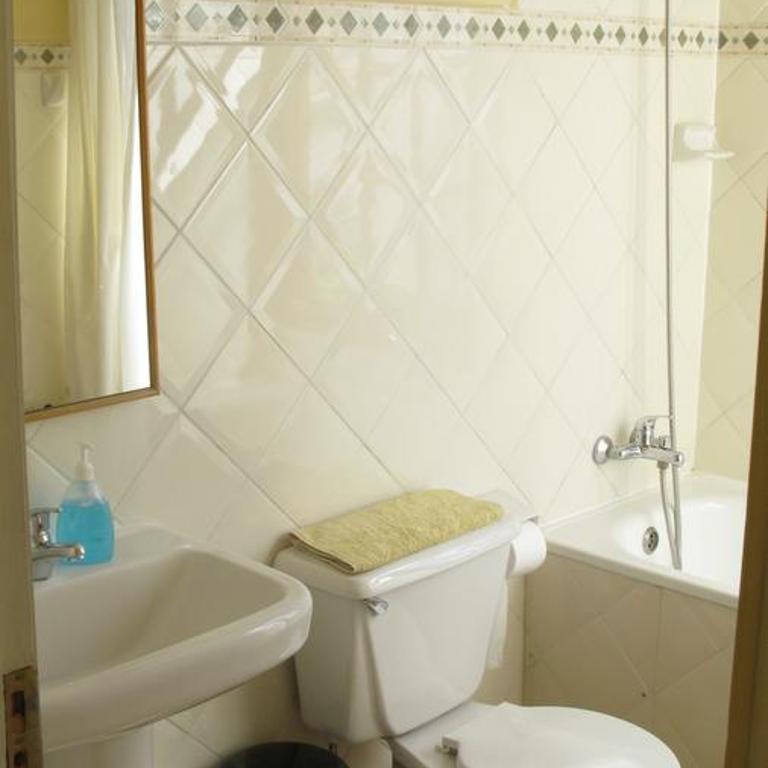 Yendegaia House - Habitación Cuádruple con baño privado - 4