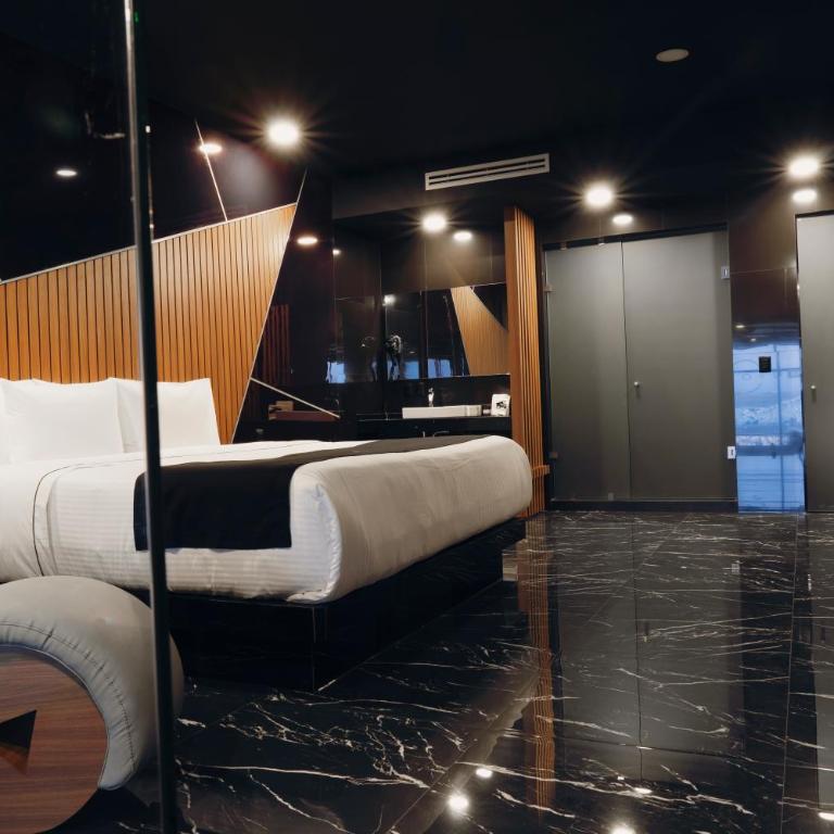 Hotel Yoru - Junior Suite with Private Pool - 1